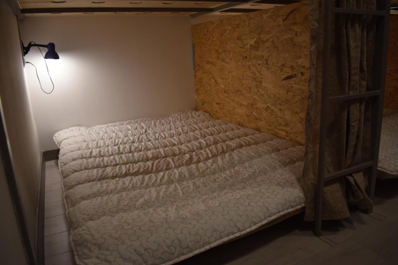 Sleep Studio Hostel Yerevan Bagian luar foto