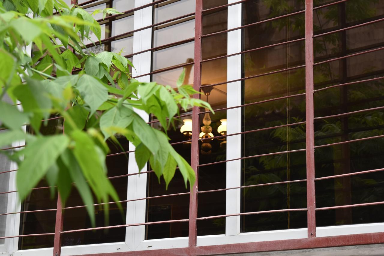 Sleep Studio Hostel Yerevan Bagian luar foto